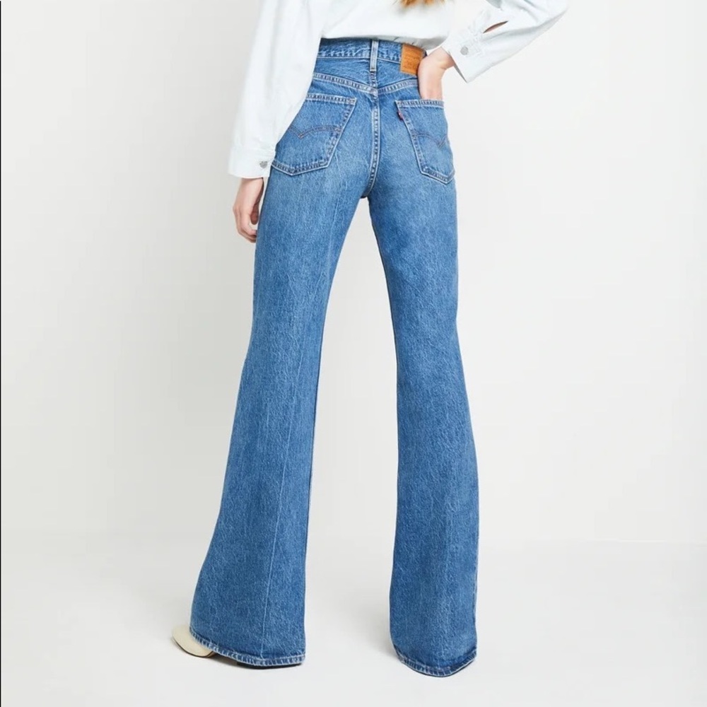 Levi’s 70s High Rise Flare Jeans size 26 BNWT